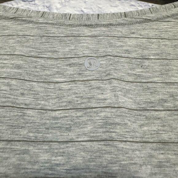 Lululemon love tee striped - Picture 5 of 8